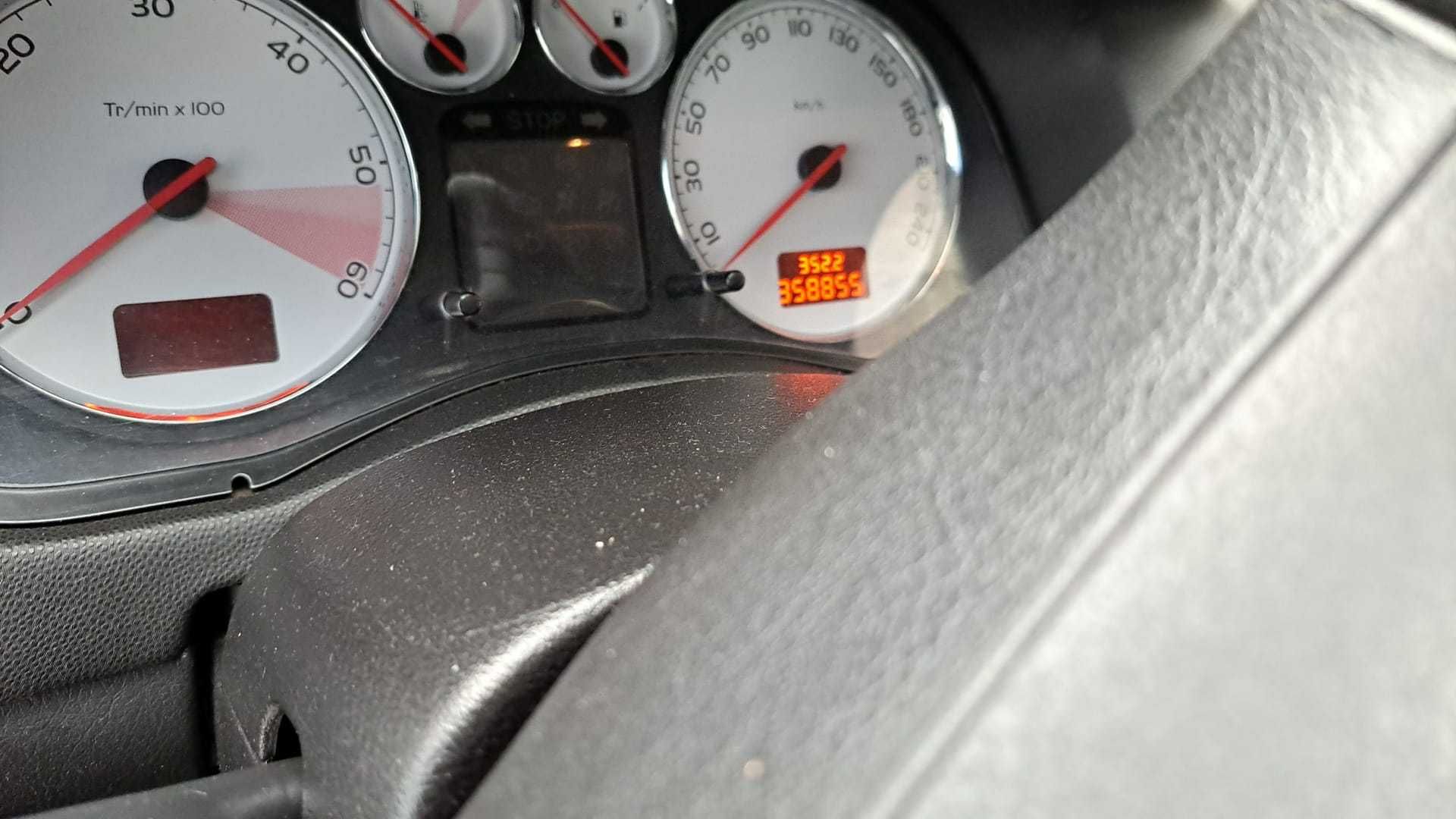 Peugeot 307 SW 3E 1.6 HDi 110 Diesel 109 cv / 80 kW 2007 9HY (DV6TED4)