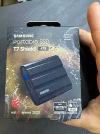 Накопичувач Samsung SSD T7 Shield 4 TB