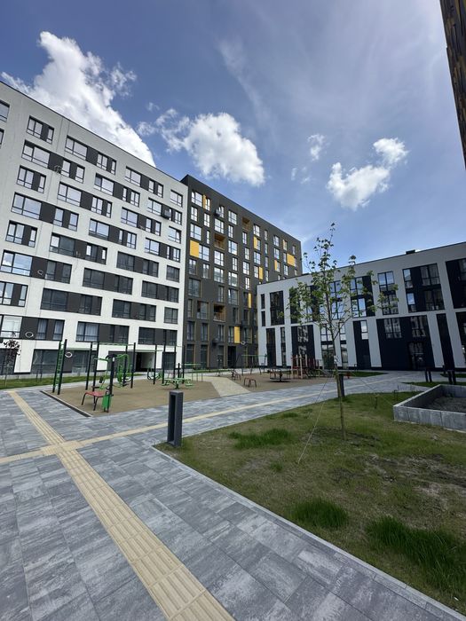 Продаж просторої 2 кім.квартири у зданому будинку /ЖК Вежа