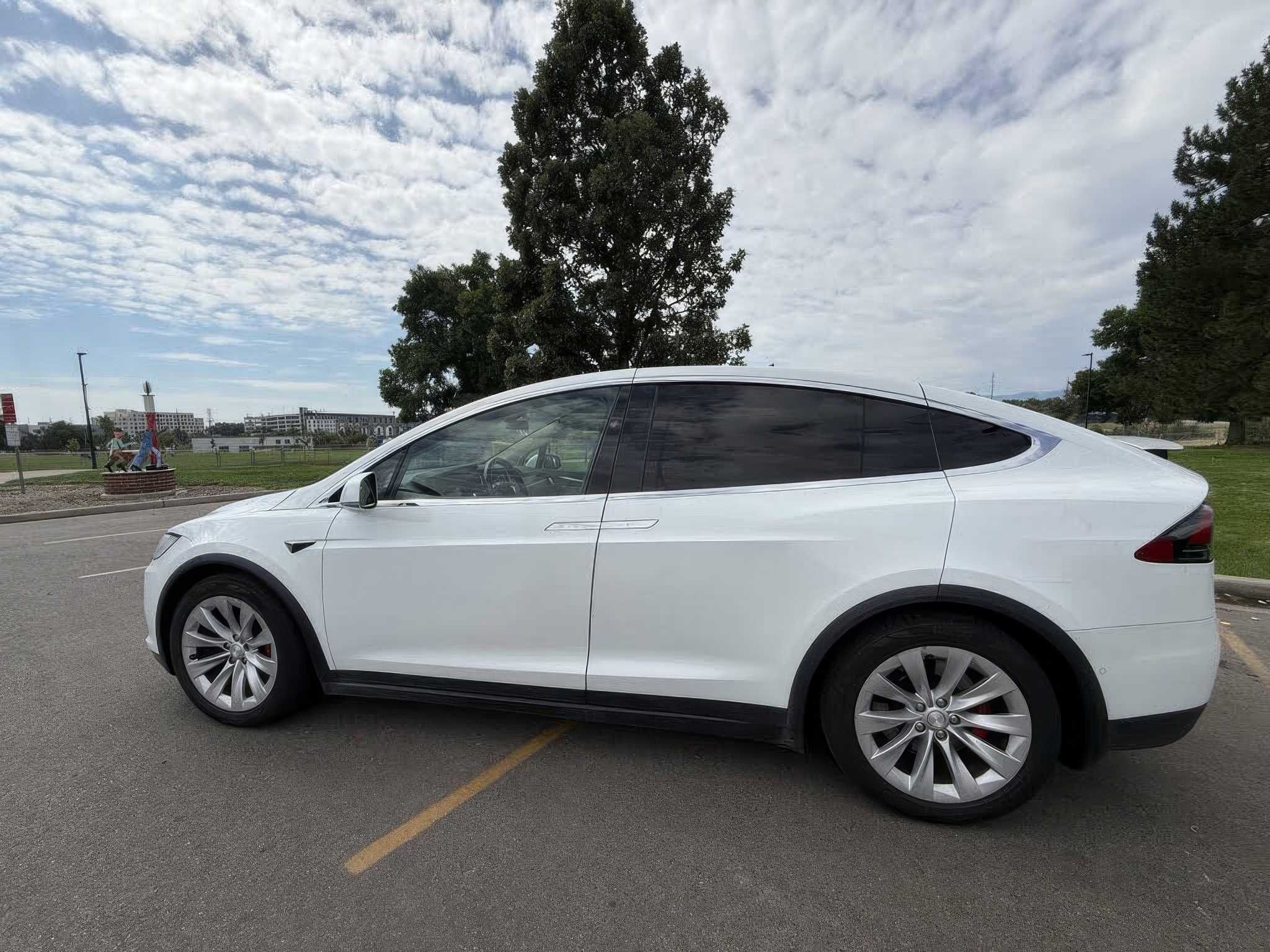 Tesla Model X 2017