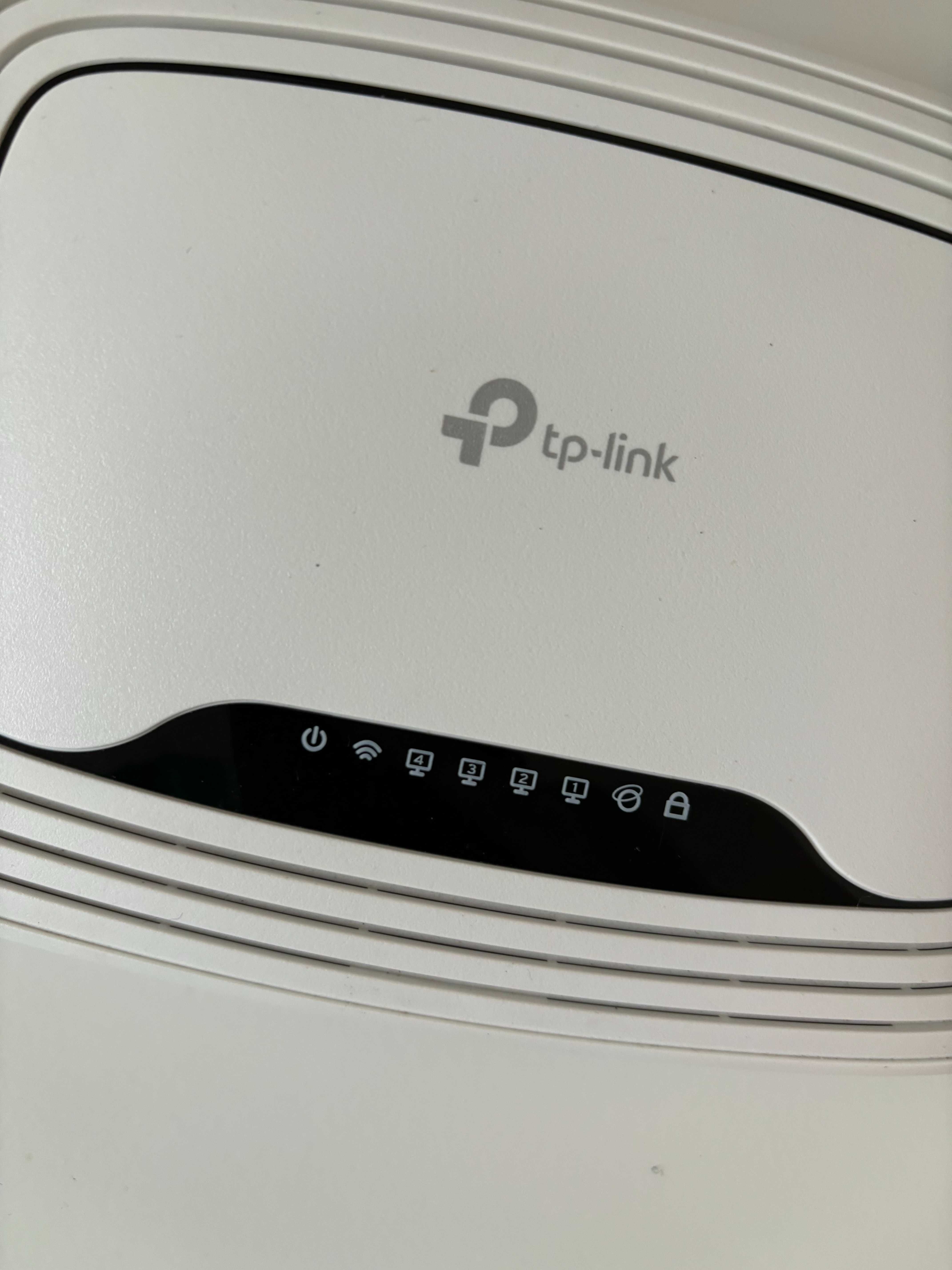 Router WIFI TPLink model: TL-WR841N