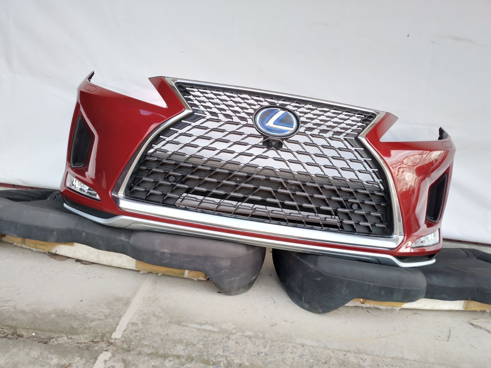 Lexus RX Лексус РХ 19-22 року Бампер передній з камерою