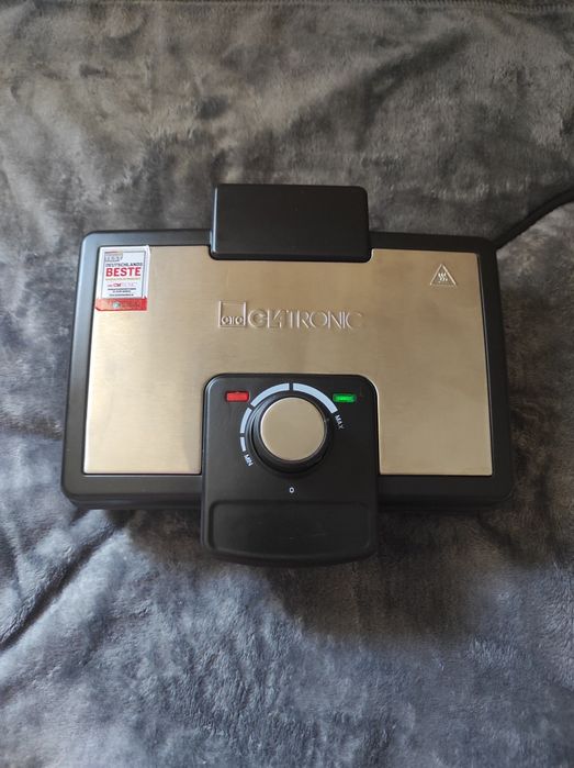 Вафельниця для бельгійських вафель Clatronic европейська