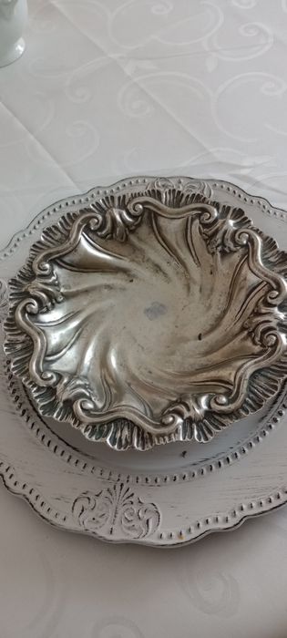 Piękna secesyjna patera posrebrzana sygnowana