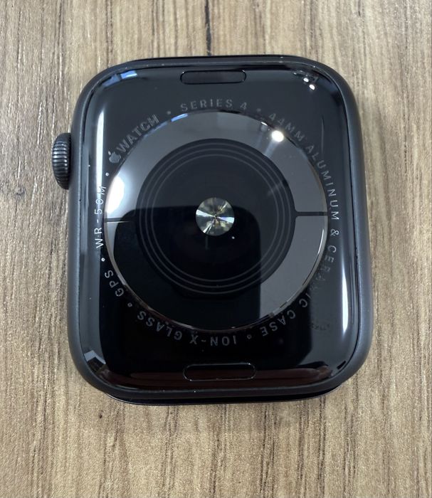 Apple Watch 4  44mm  Space Gray