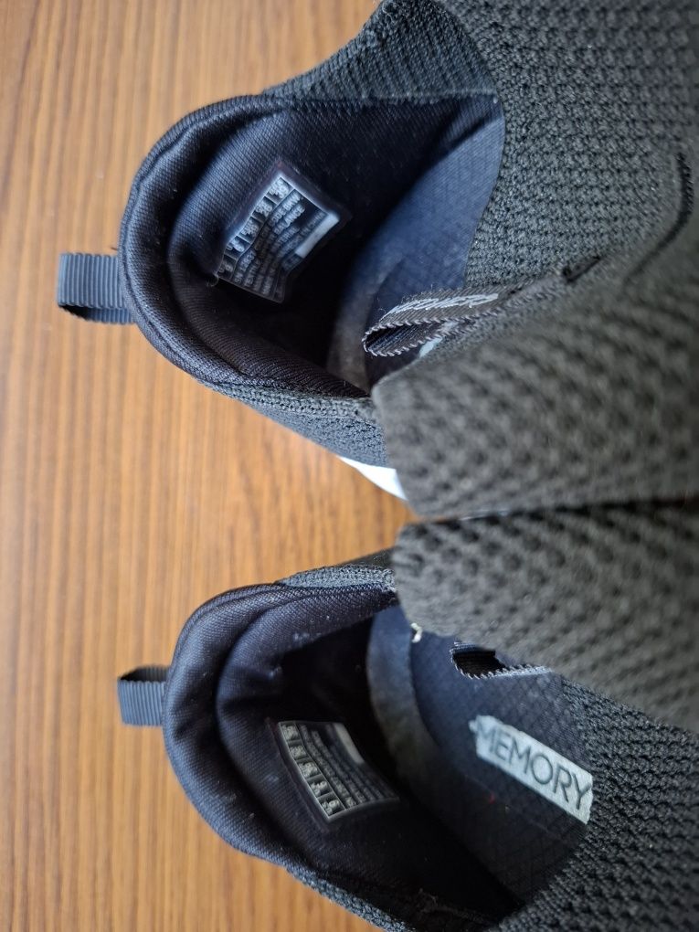 Кросівки літні Skechers р.40