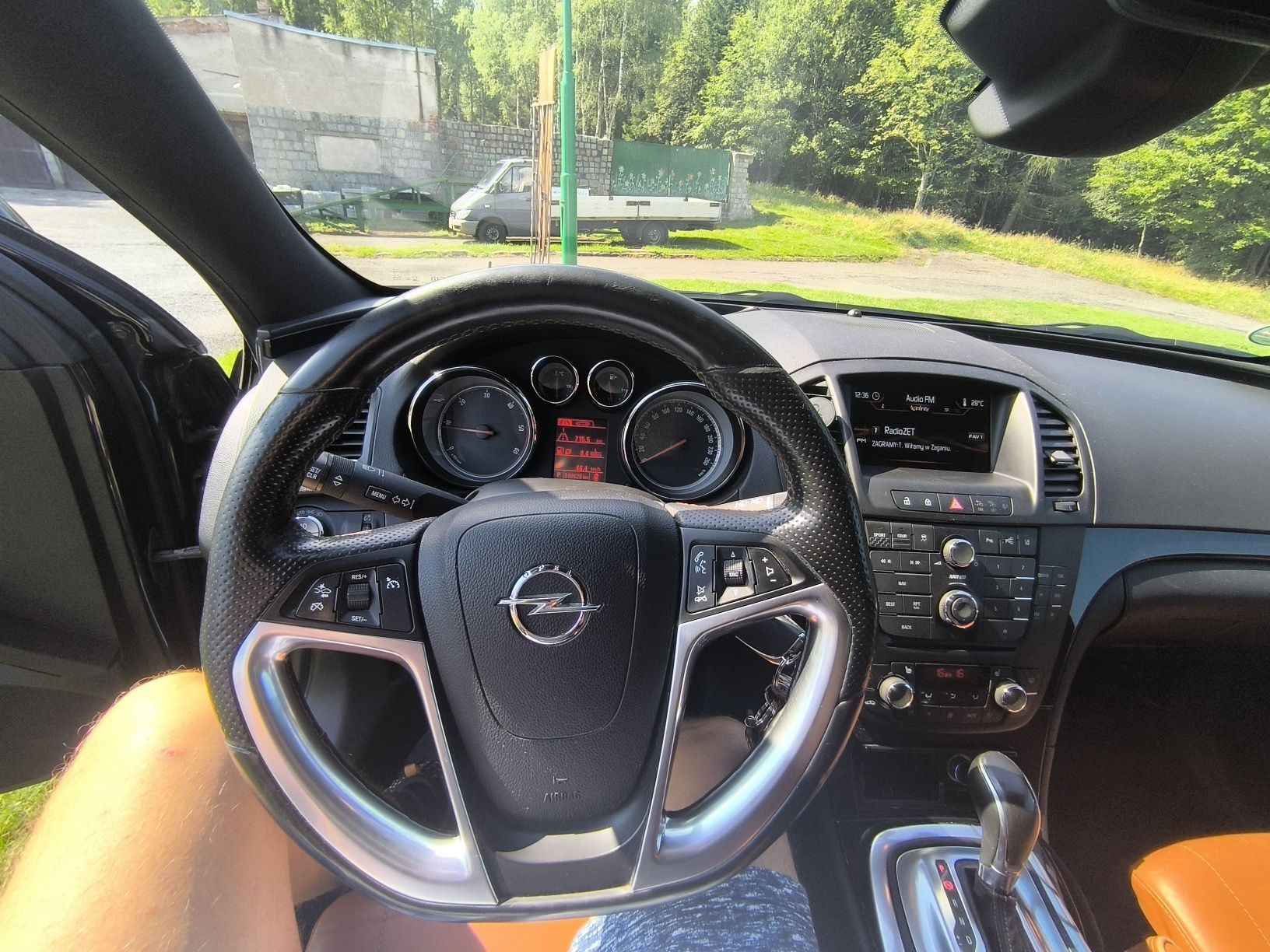Zamienię Jeep Opel Insignia 4x4 cdti nowe opony