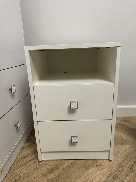 Sprzedam szafka nocna 2 szt. - cena podana za 1 sztuke