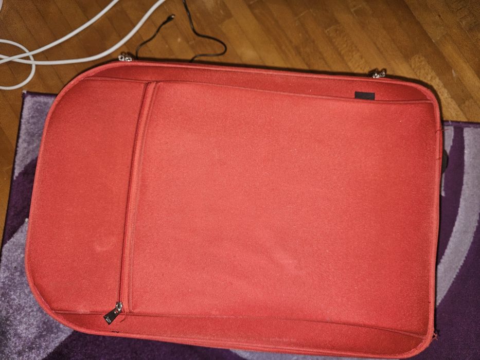 Валіза середня червона