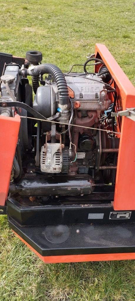 Kosiarka traktorek diesel zero turn profesjonalna