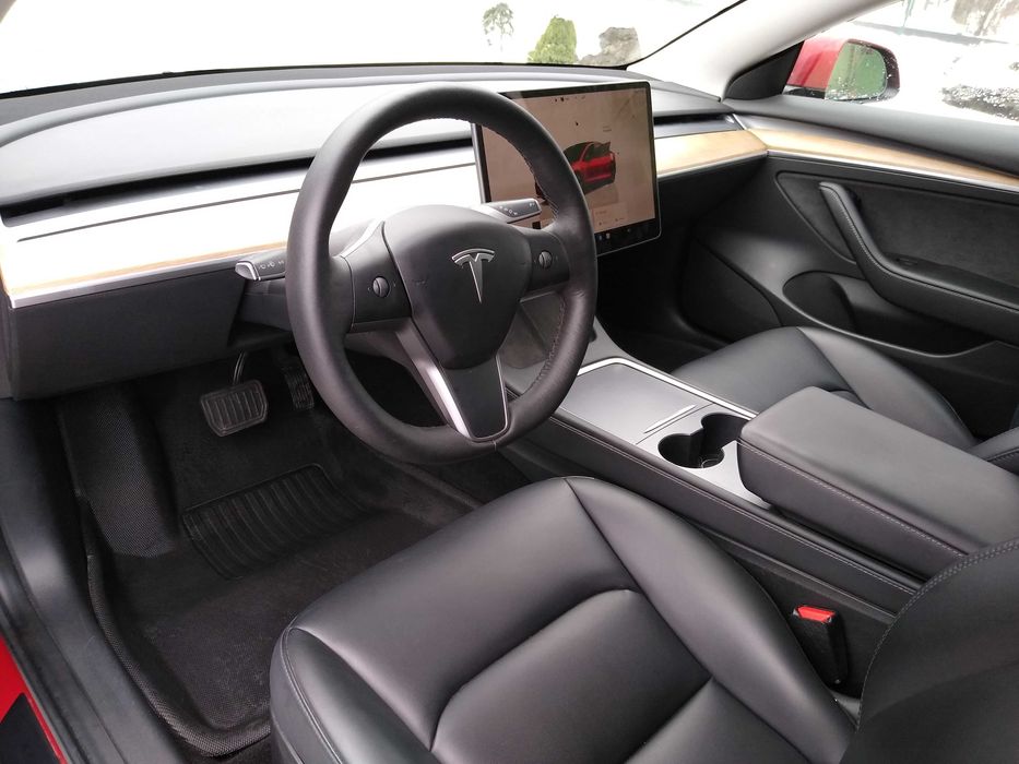 Tesla Model 3, 2022, zasięg 400km