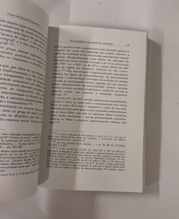 Curso de Direito Comercial, de Coutinho de Abreu