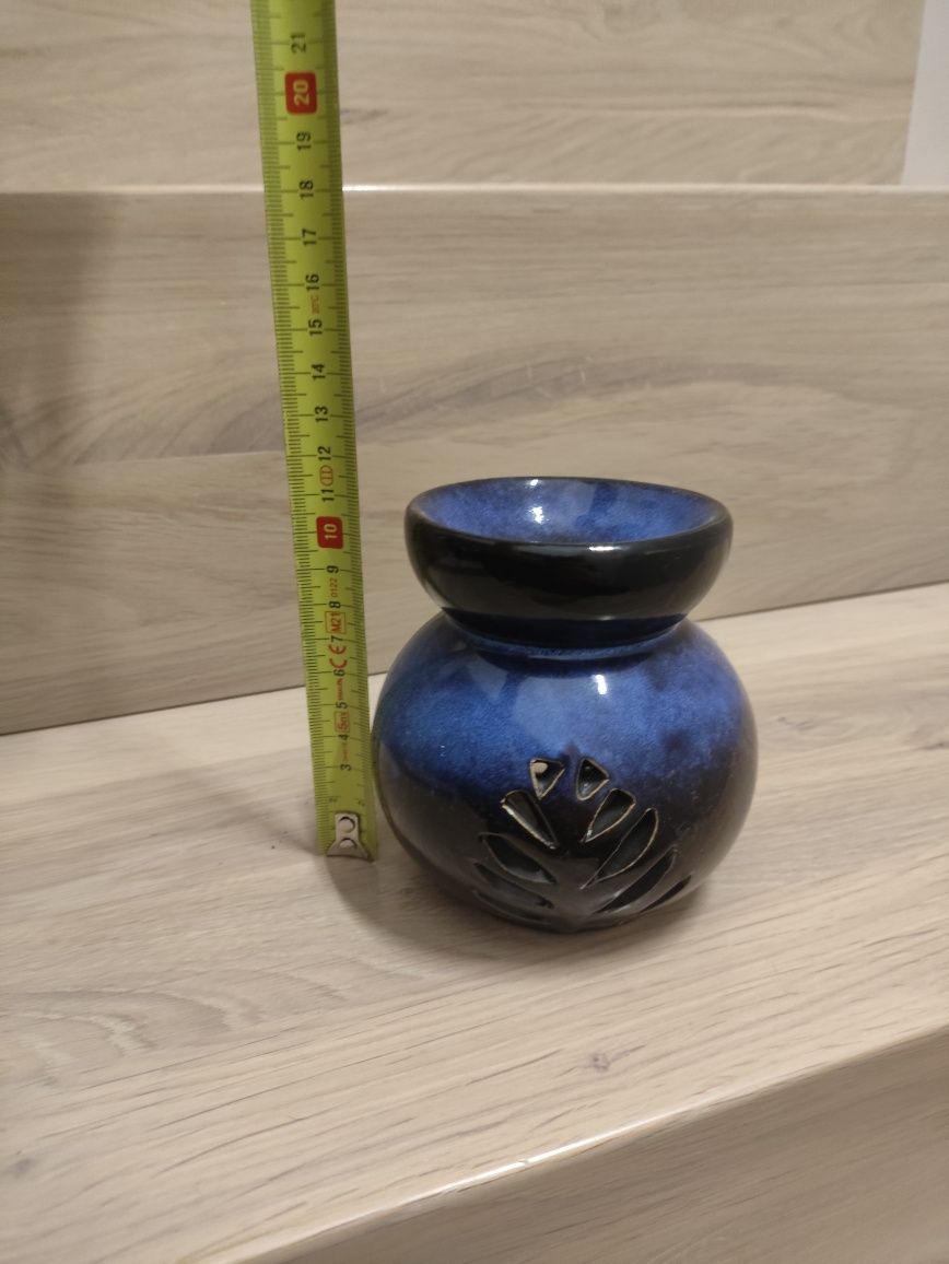 Ceramiczny kominek na olejki eteryczne