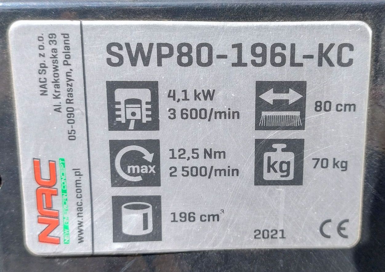 Zamiatarka-odśnieżarka spalinowa z napędem NAC SWP80-196L-KC +pojemnik