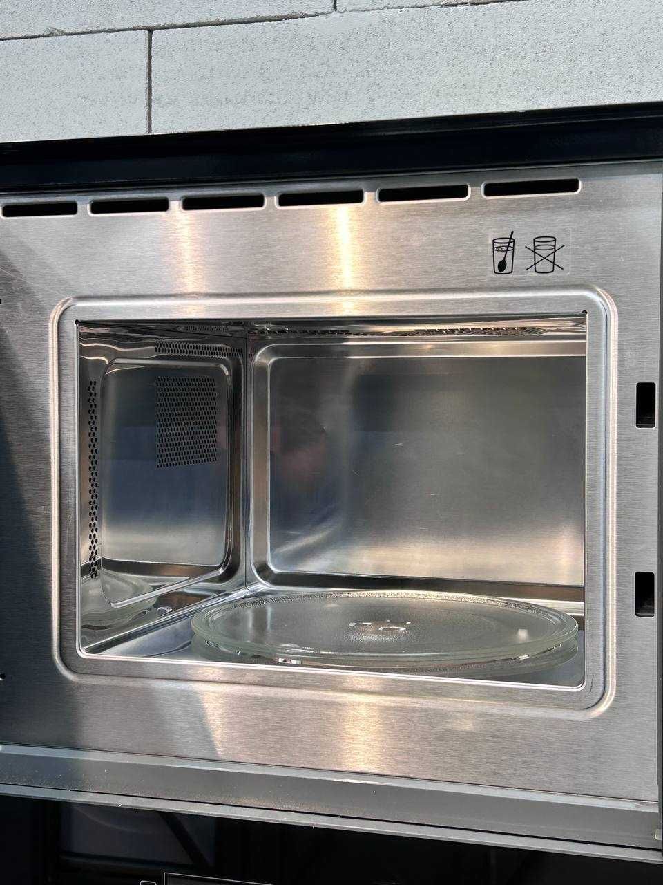Комплект! Духова шафа BOSCH HBG761660s та мікрохвильова піч BEL520MS0