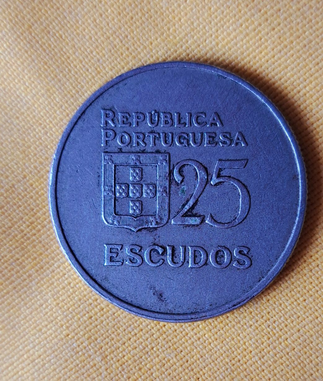 Moeda 25 escudos 1982