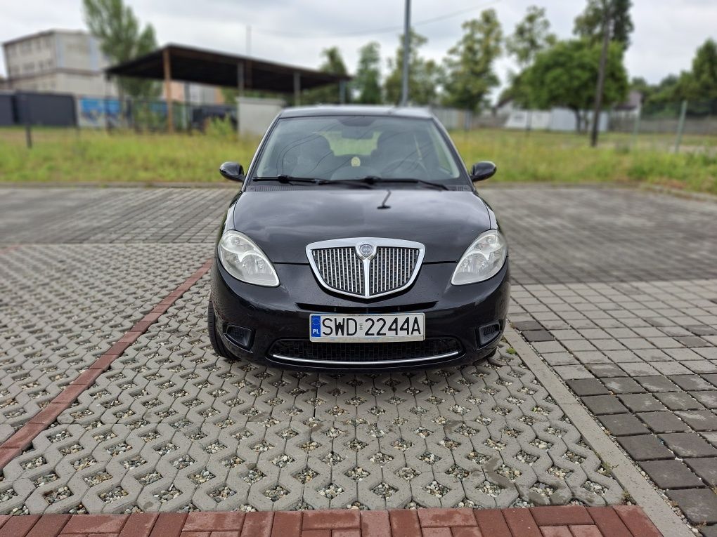 Lancia Ypsilon 1.4 klima bardzo ładna Zdrowa