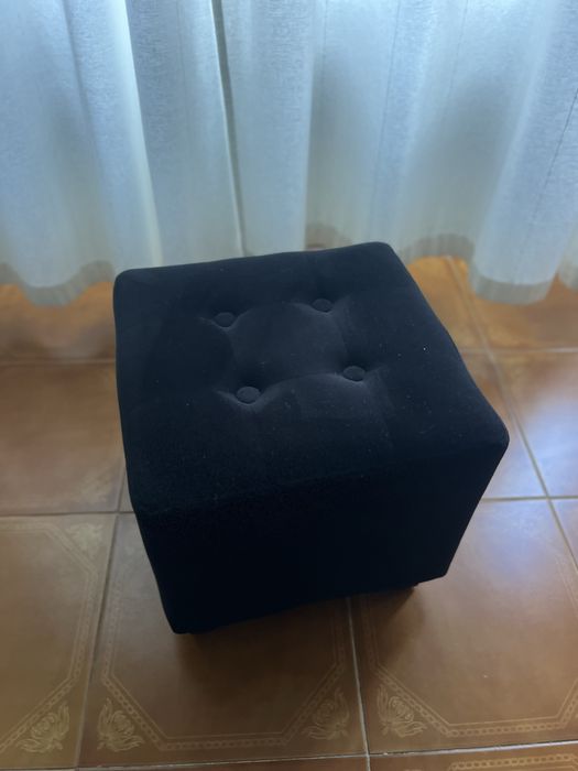 Puff pequeno preto Homa
