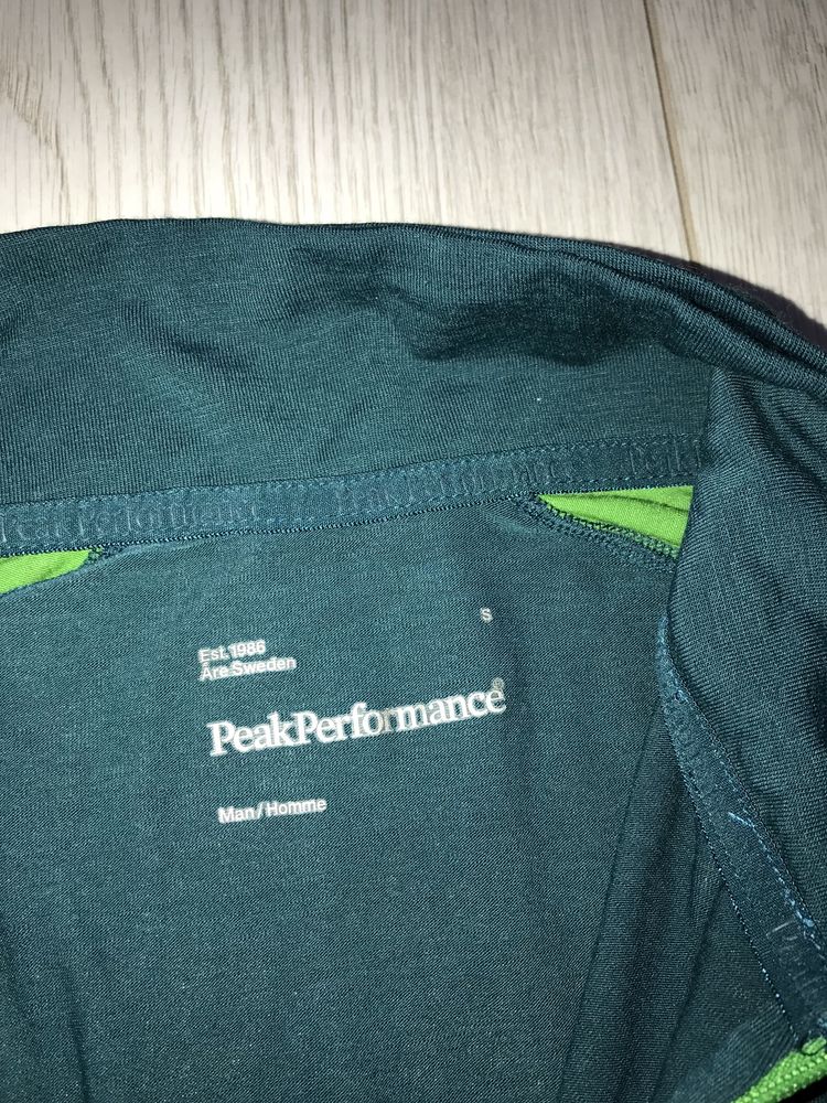 Термо вовна Peak performance
