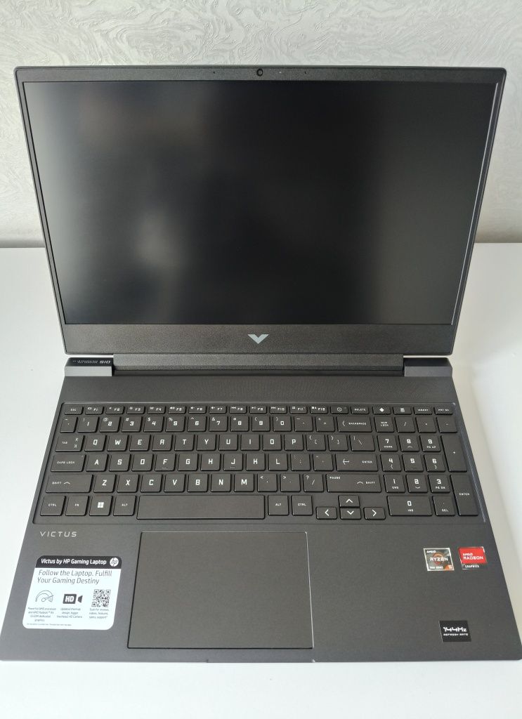 HP Victus 15-FB2063DX