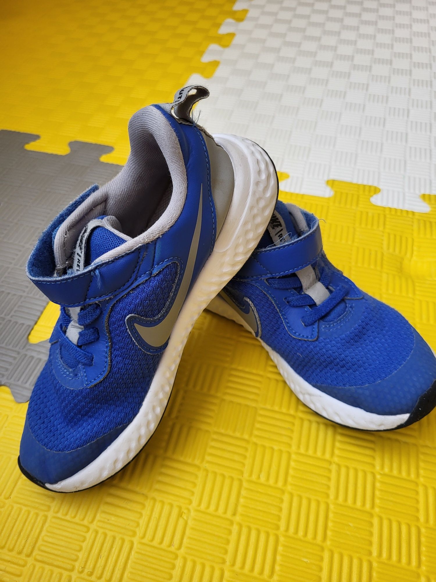 Дитячі кросівки Nike Revolution5