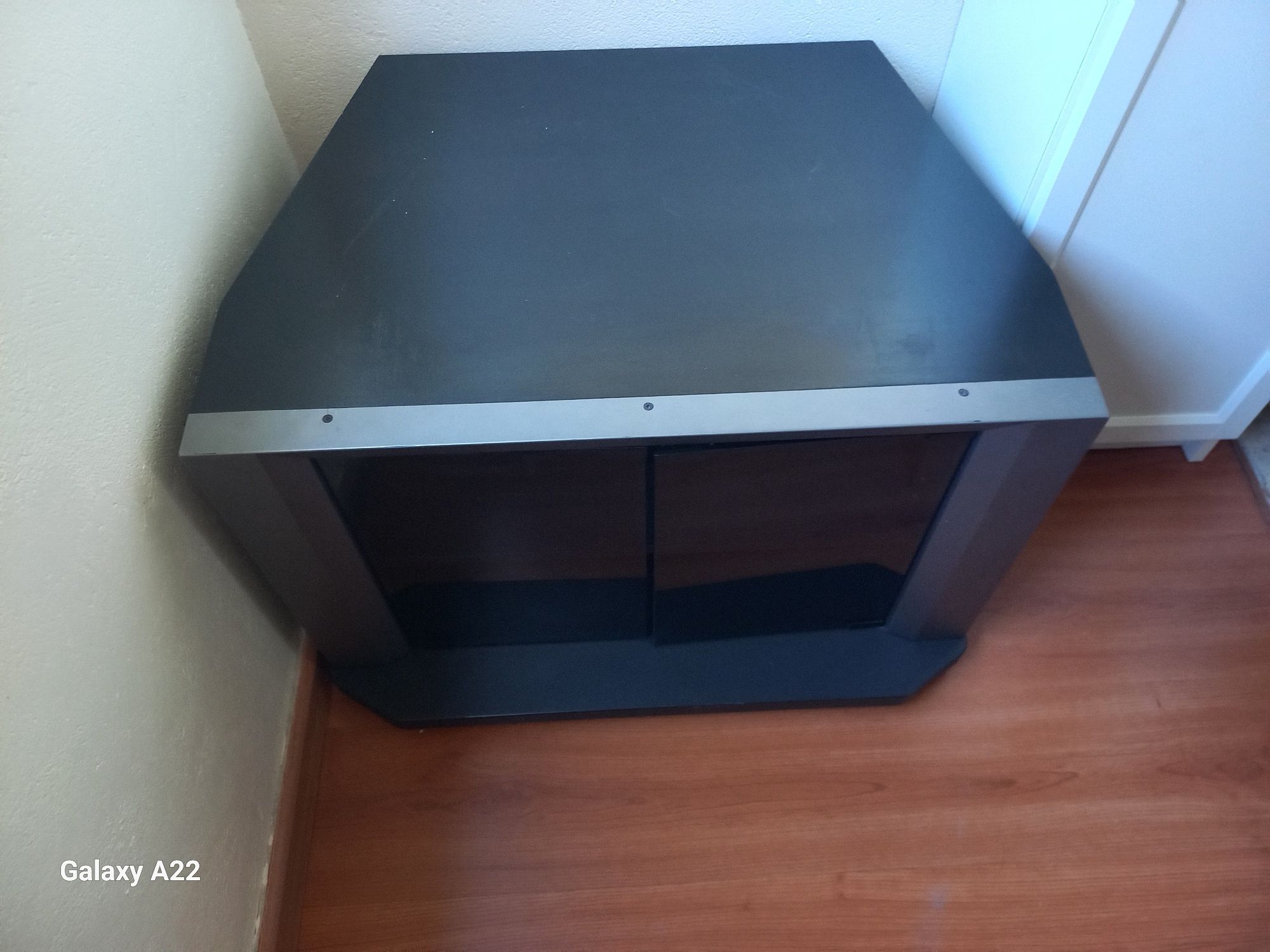 Movel para televisao e Multimédia