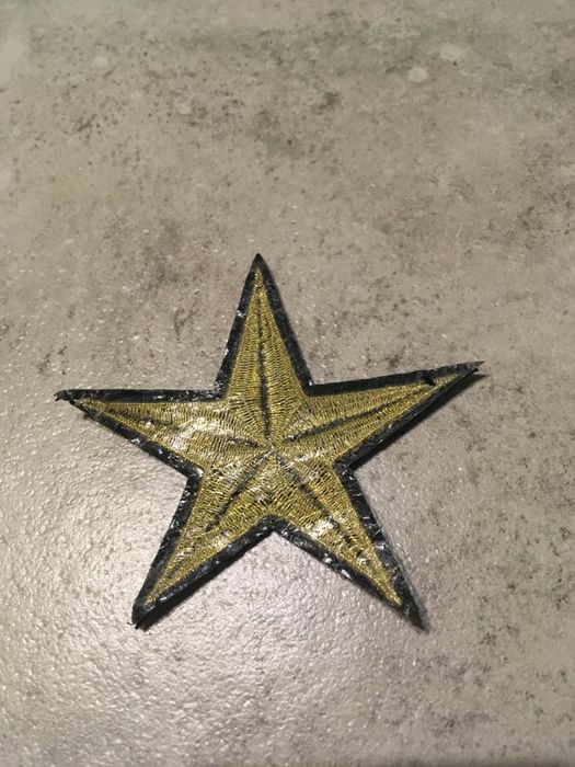 Naszywka na ubrania złota gwiazda