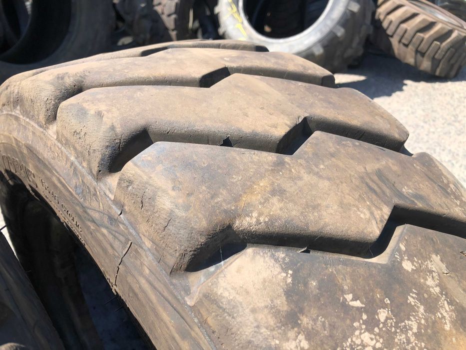 Opony Używane 250/70r15 Michelin XZM 60% Możliwa Wysyłka 250-15