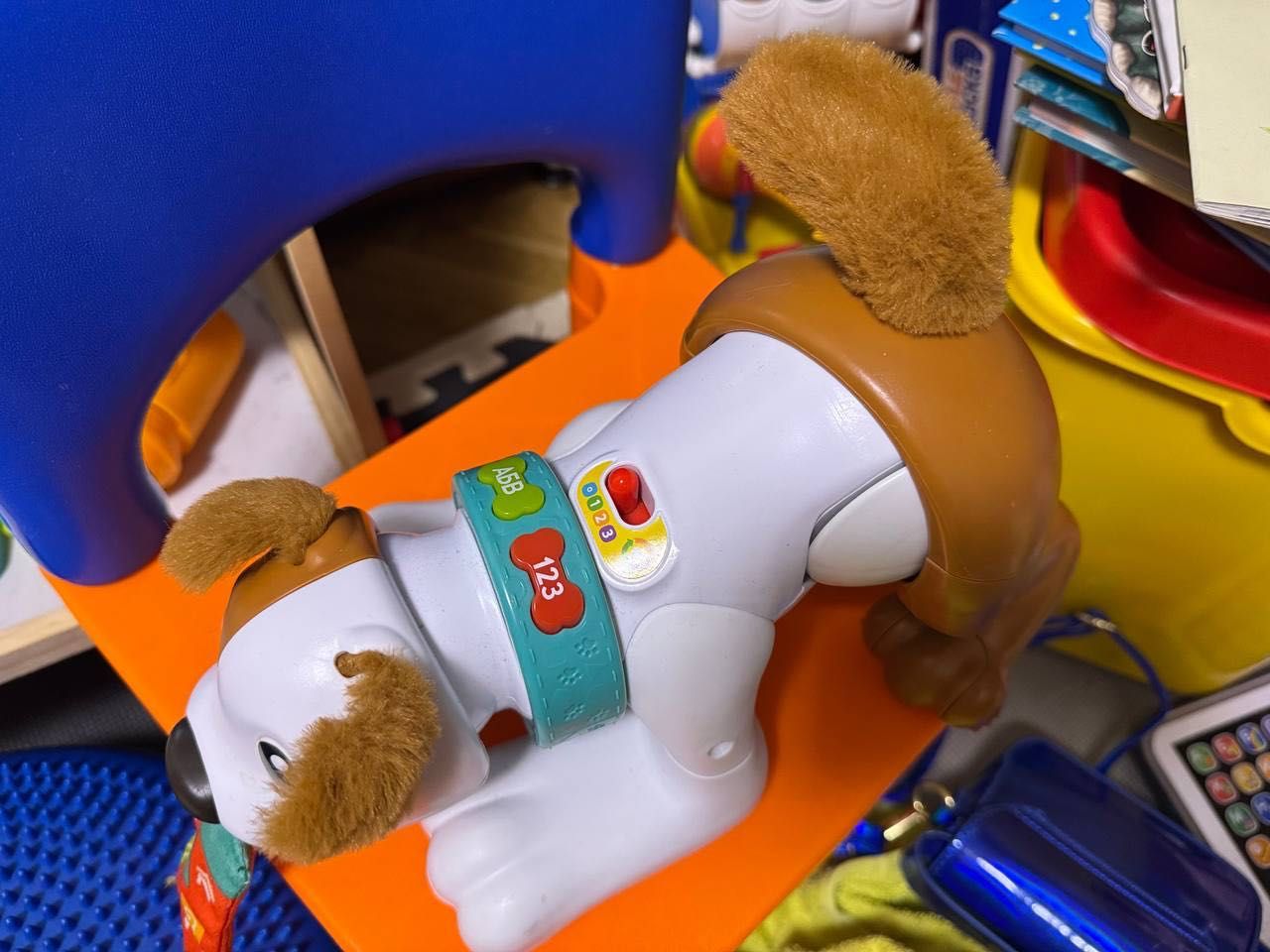Fisher-Price інтерактивний цуценя — повзай за щенятком!