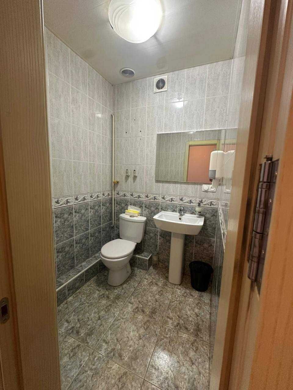 Продам коммерческое помещение в центре (ул, Старокозацкая 80)