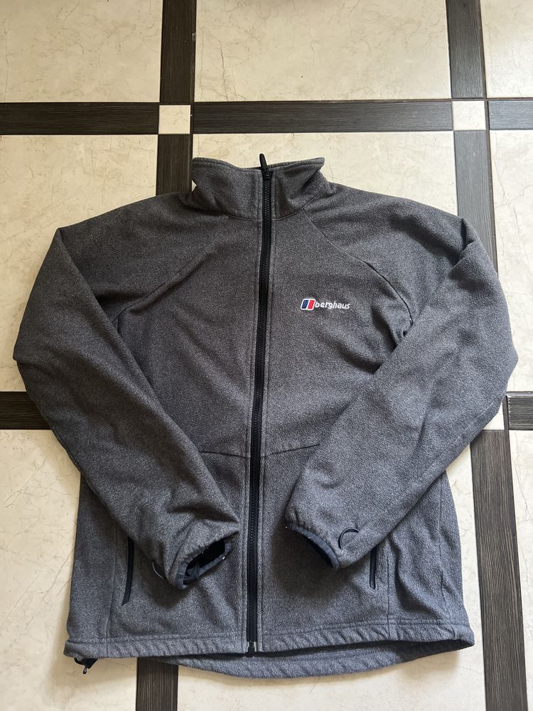 Фліска Berghaus