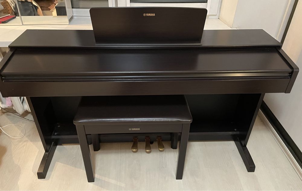 Цифровое пианино YAMAHA ARIUS YDP-143 R
