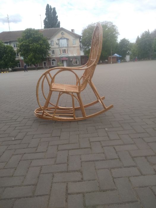 Кресло качалка из лозы