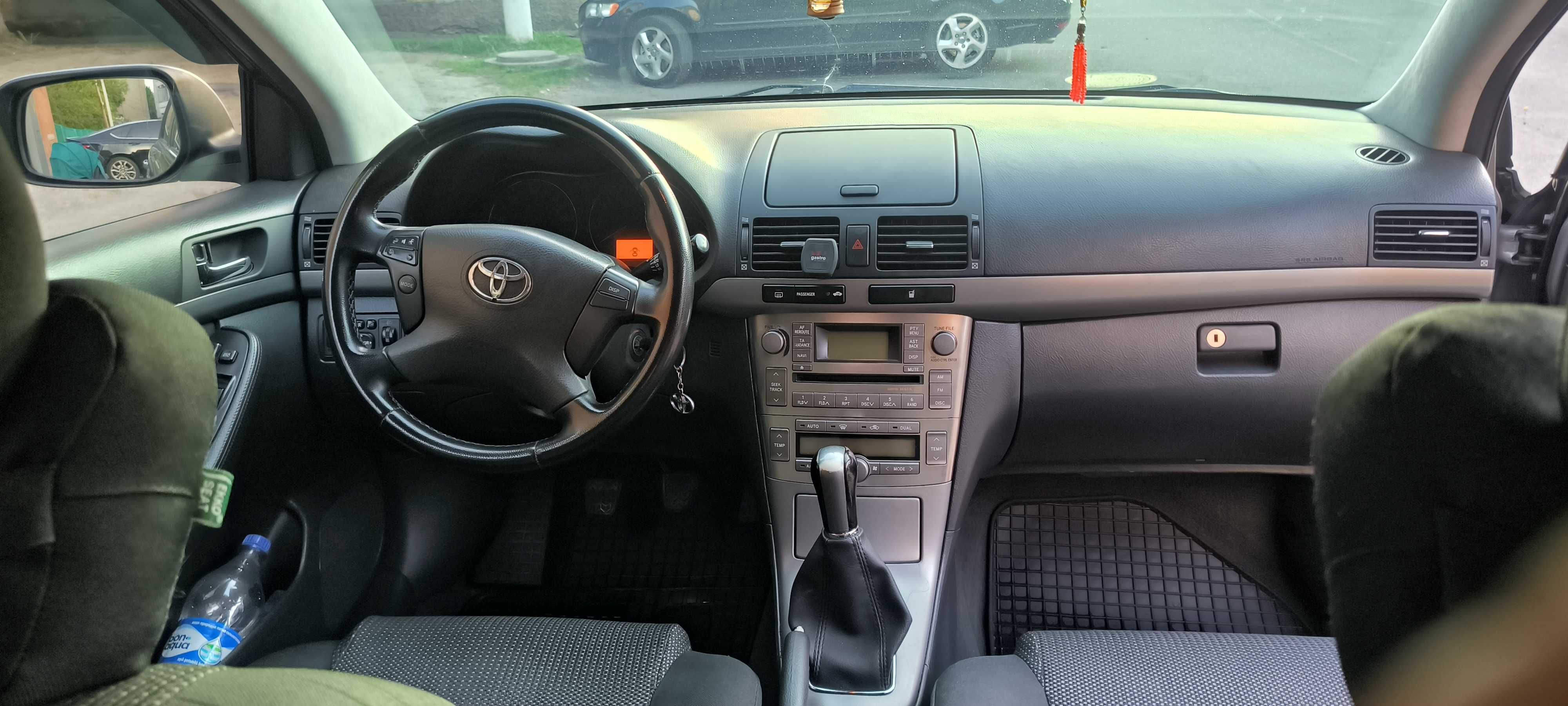 Продам Тойоту Авенсіс