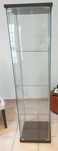 Vitrine IKEA modelo Detolf