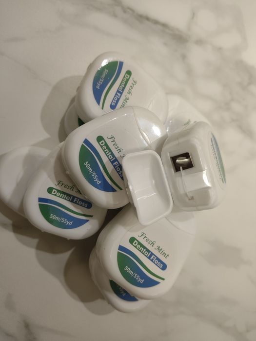 Зубна нитка з м'ятним смаком 50м