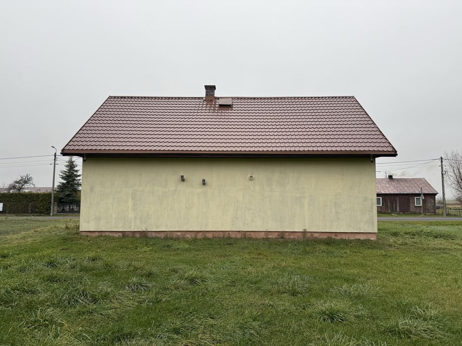 Budynek usługowo-mieszkalny – Wólka Ostrożeńska, przy trasie S17