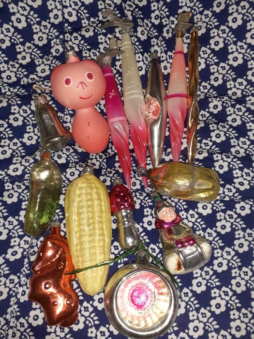 Ялинкові іграшки ретро