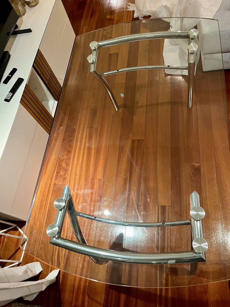 Vendo mesa bonita de vidro