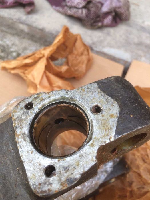 Цапфа поворотный кулак передней оси ГАЗ-51, ГАЗ-52 левый