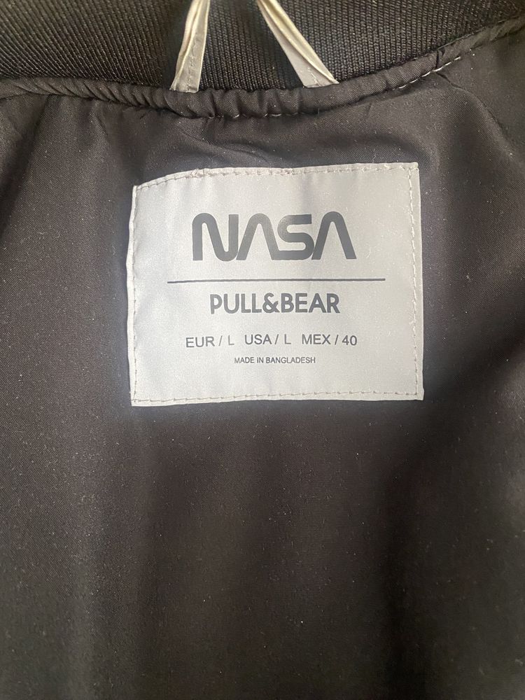 Куртка бомбер чоловіча  утеплена Pull and Bear (L)