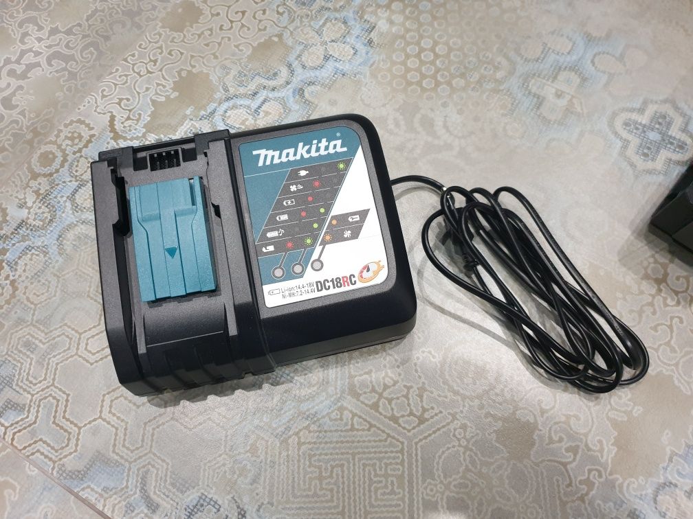 Wiertarko - wkrętarka udarowa Makita DHP484