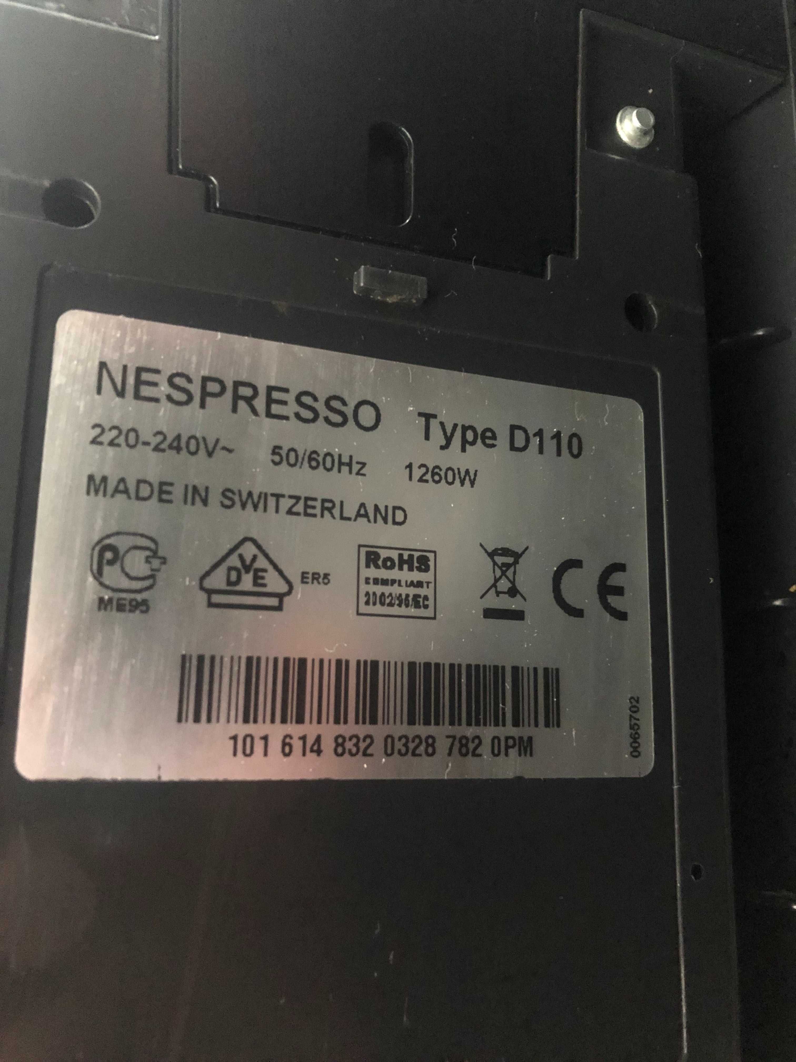 Máquina de café Nespresso D110 para reparação ou peças