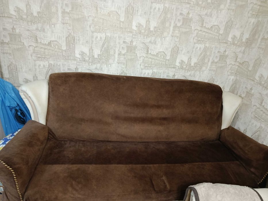 Продам диван раскладной и два кресла