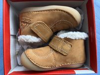 Nowe obuwie trzewiki do nauki chodzenia Kickers Somoons Camel roz 19