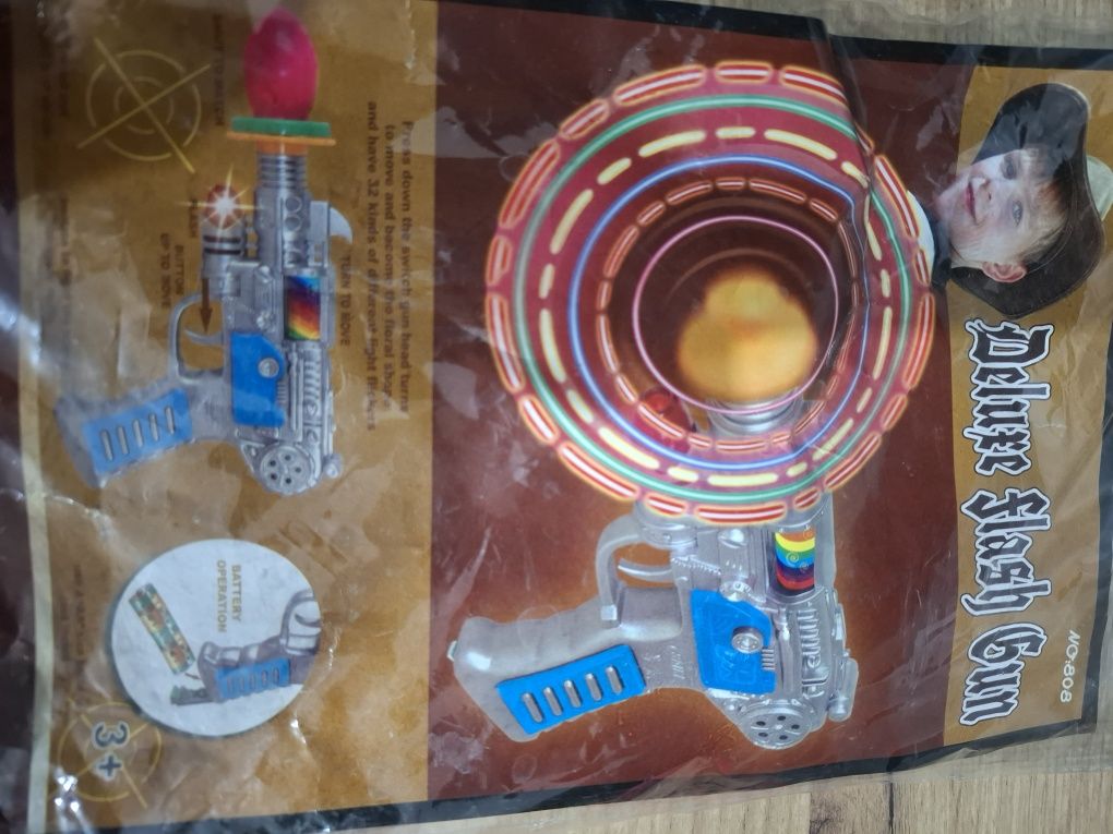 Pistolet świeci gra dźwięk światło Led laser broń