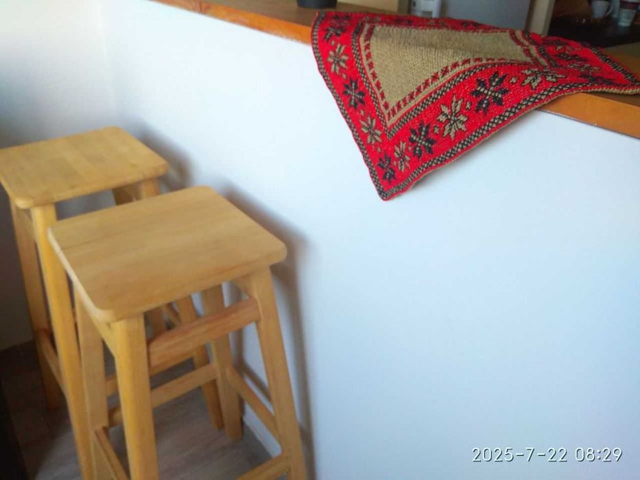 вышивка по мешковине - колоритная индивидуальная деталь в интерьере