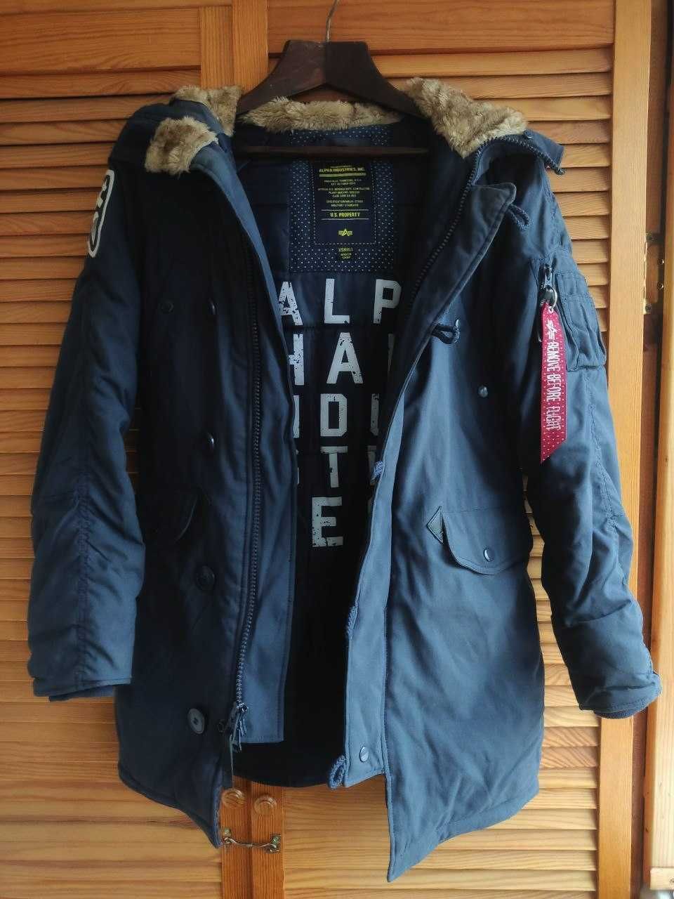 Зимняя куртка парка Alpha Industries женская темно-синяя оригинал