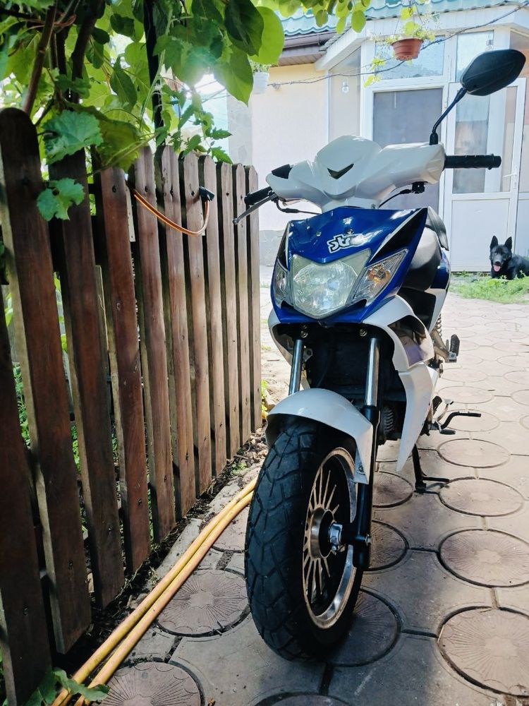 Продам мопед ,spark 125
