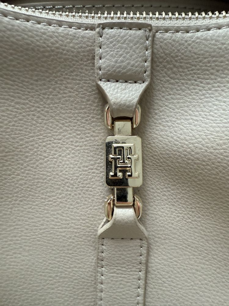 Nowa Torebka Tommy Hilfiger beżowa